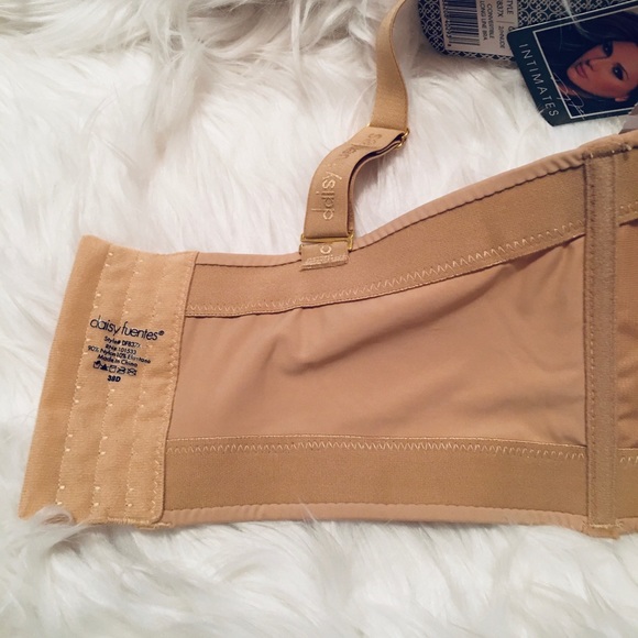 🆕Daisy Fuentes - Nude / Convertible Bra🌟🌟 - Picture 5 of 9